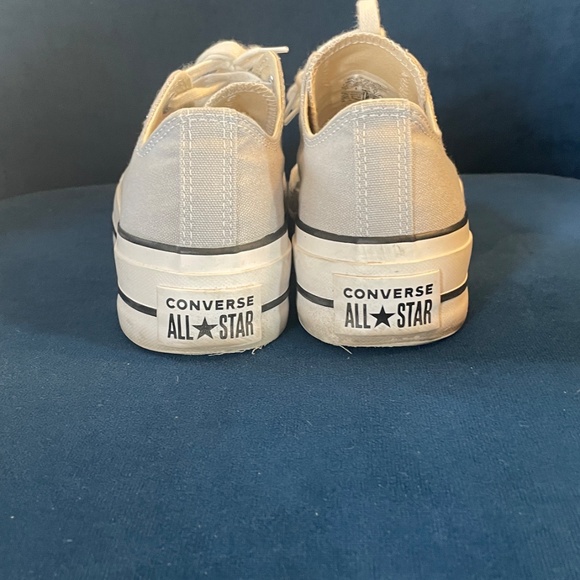 Grey size 6 women’s Converse low tops - Picture 2 of 5